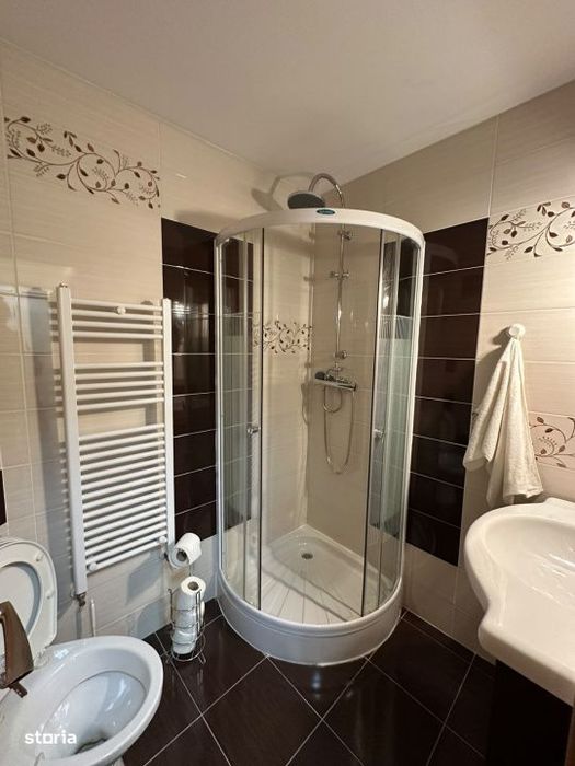 Apartament cu 4 camere de inchiriat  , 98 mp, Bd. Regele Mihai 1