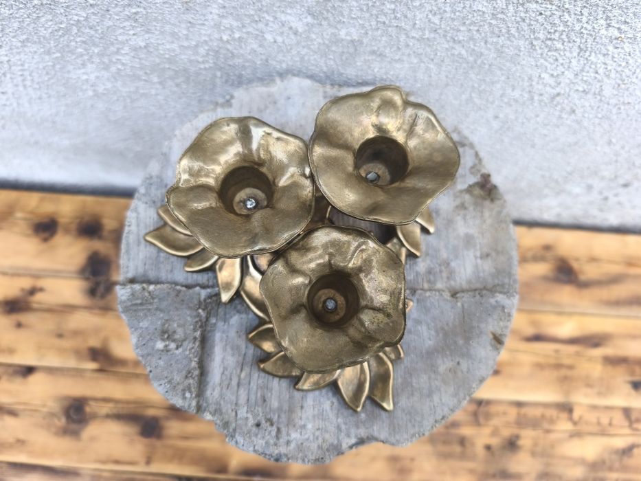 Троен месингов свещник