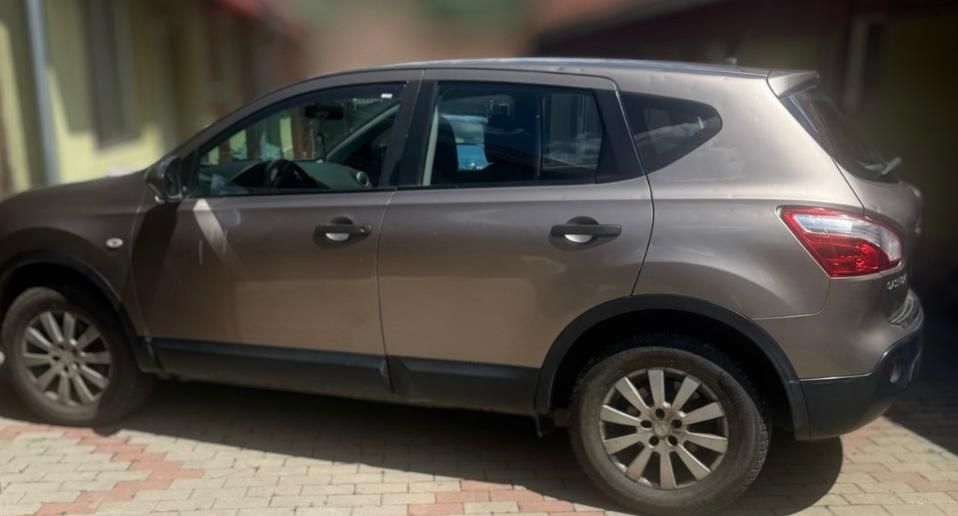 Vând Nissan Qashqai, 2010,4000 euro negociabil