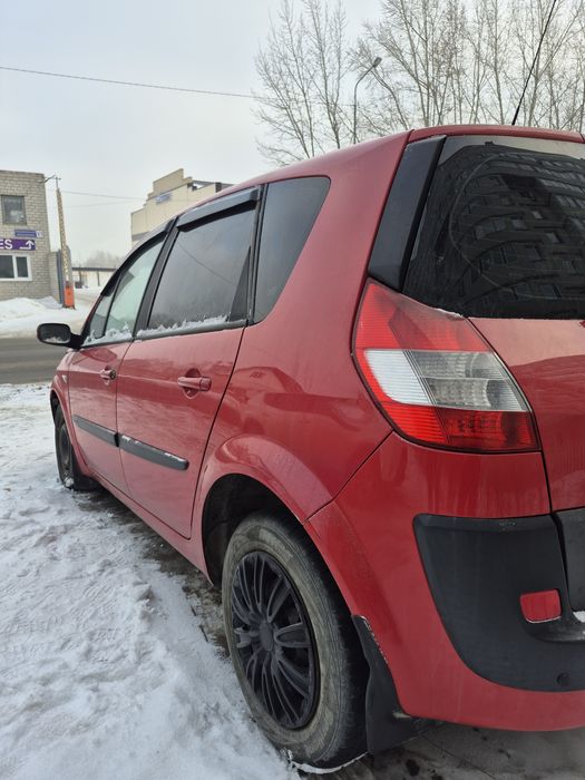 Renault Scenic .
