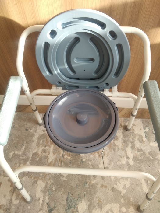 Санитарный стул, стул унитаз