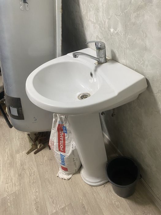 Продам раковину в ванную