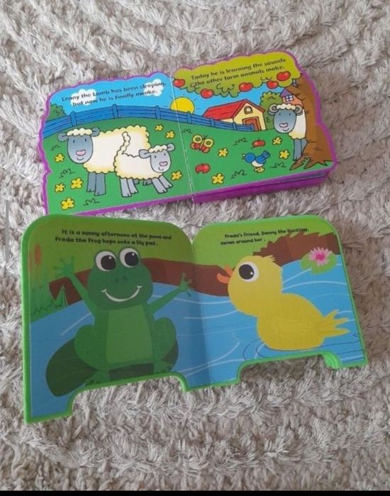 carte carti noi engleza bebe bebelus copil lemn Lenny Lamb Freda frog