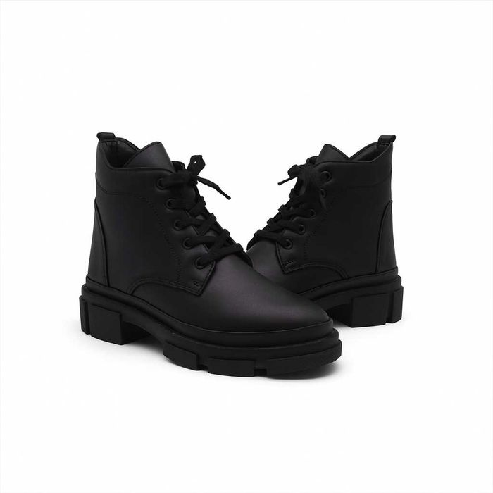 Дамски черни боти от естествена кожа с цип и връзки