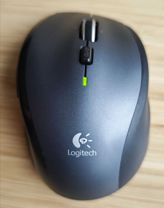 Mouse-uri Logitech + receiver Unifying + baterii/acumulator