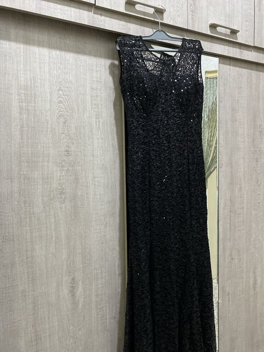 Продам платье с капюшеном модное