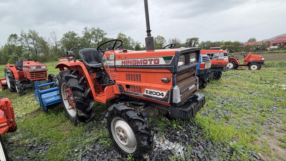 Tractor japonez Hinomoto E2004 – 4x4 cu freză