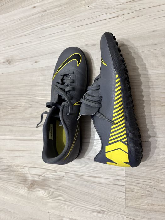 Футболни обувки/Стоножки Nike - #41
