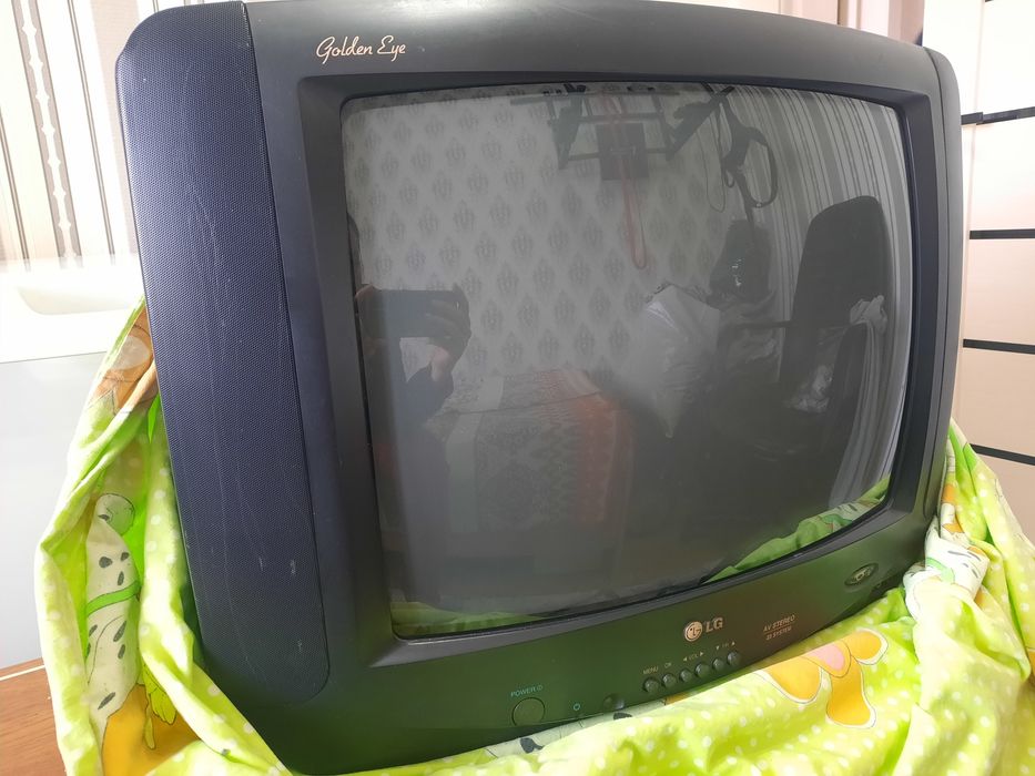 Телевизор LG в хорошем состоянии