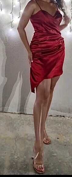 Vand rochii de seara de diferite culori