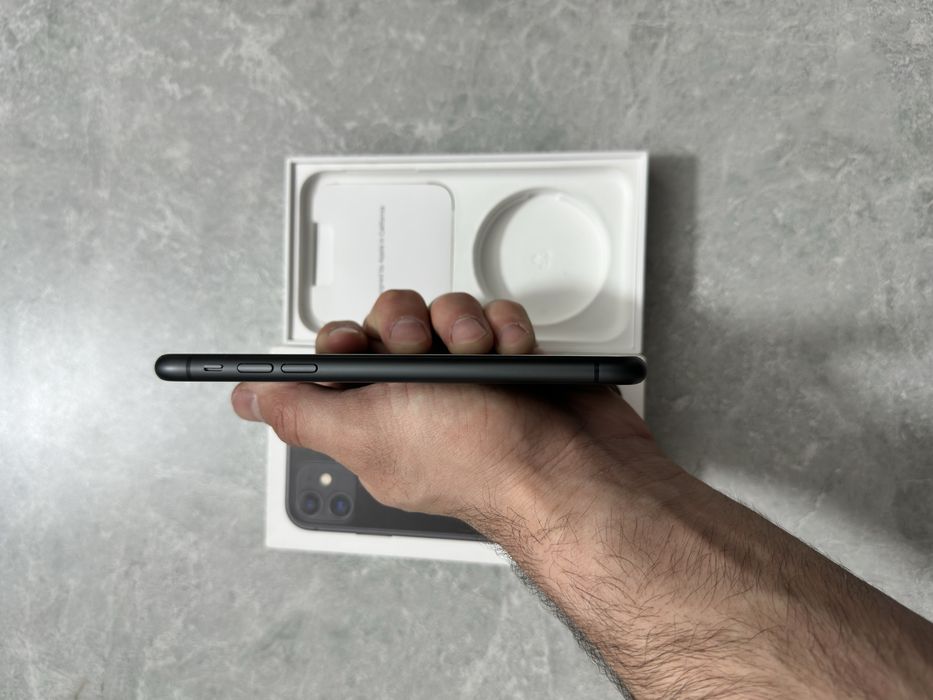 iPhone 11 64GB Black