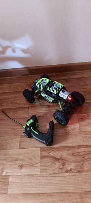 Продам машина с пультом!