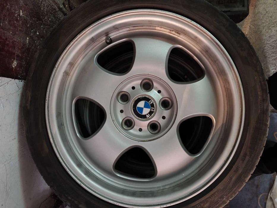 Джанти и гуми бмв 17ки /8j/et24