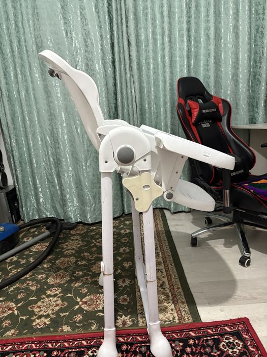 Детское кресло (для кормления)