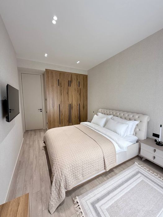 Срочно! Продается 2/4/10 в новостройке на ул Махтумкули!!!