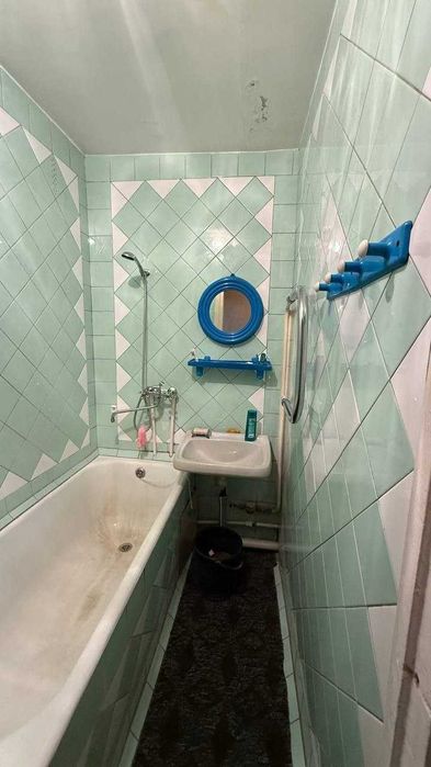 Срочно 4-хоналик квартира сотилади. Вокзал эски Билайн  Корзинка