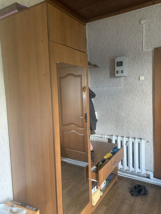 Шкаф прихожка с зеркалом