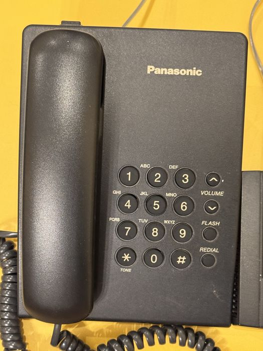 Продавам комплект за IP-телефония (VoIP): 1. ZyXEL P-2301R  2. 2. Panasonic KX-TS500FX