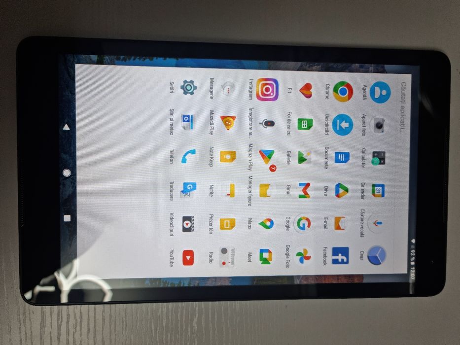 Vand tableta vodafone 4g  .