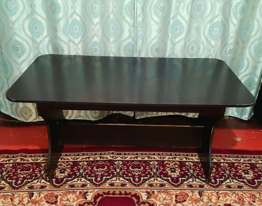 Срочно продаи стол