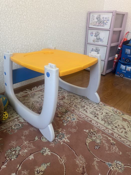 Столик для кормления