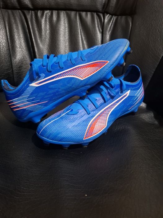 Vând ghete de fotbal, Puma ultra 6 match,marimea 41