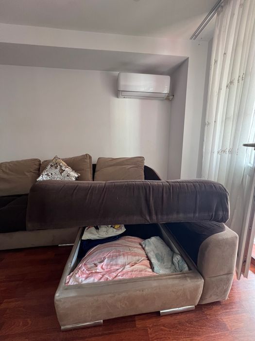 Canapea extensibila 4 locuri