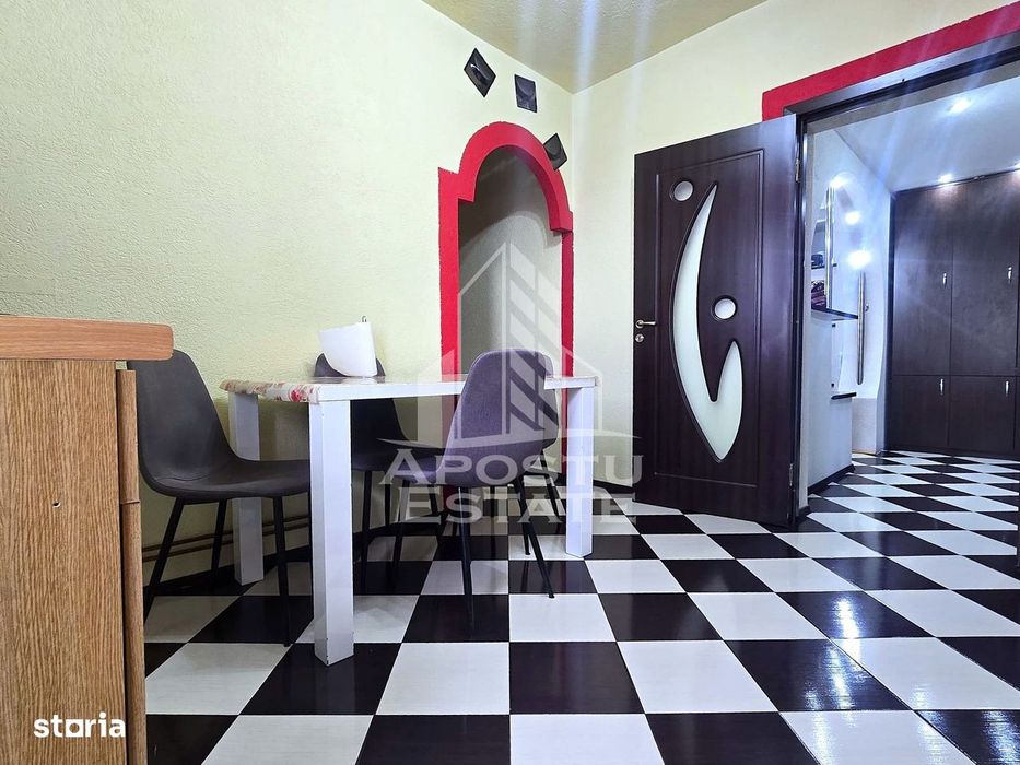 Apartament 3 camere decomandat, etaj 4/4 negociabil
