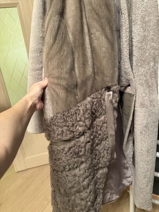 Продаю шубу новую