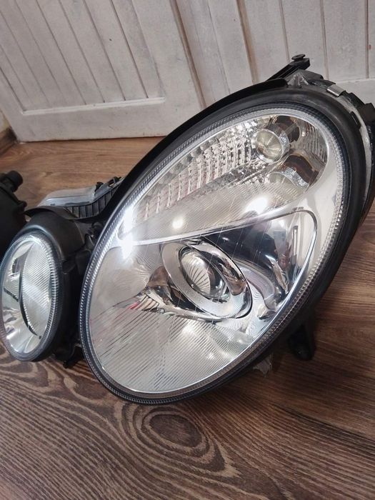 Фарове за Мерцедес W211 би-ксенон завиващи (адаптивни)