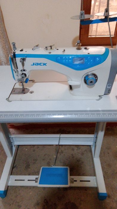 Тикув мошинкалари сотилади холати янгидек сотилади пачти янги