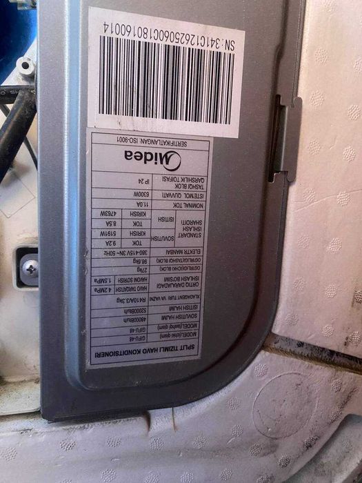 Продаёся срочно кассетный кондиционер Midea 48000 б\у