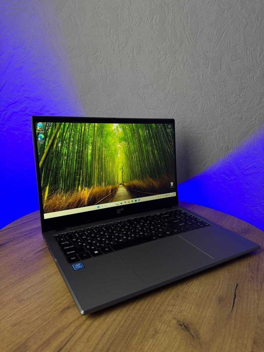 Ноутбук е10 Celeron N4020/8GB/SSD/256GB