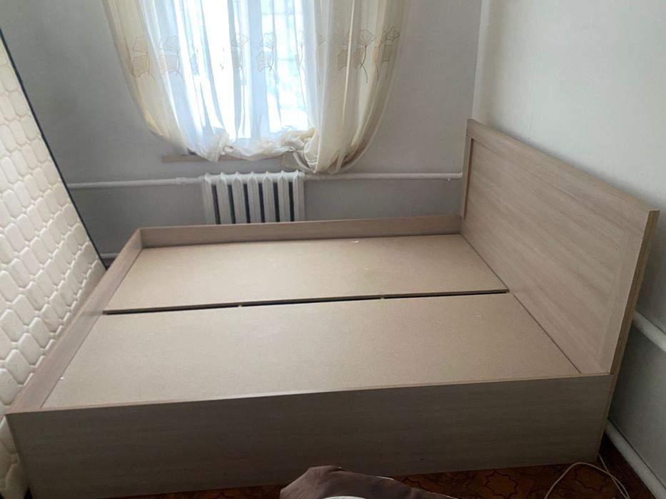 Б/у мебель шифоньер и кровать