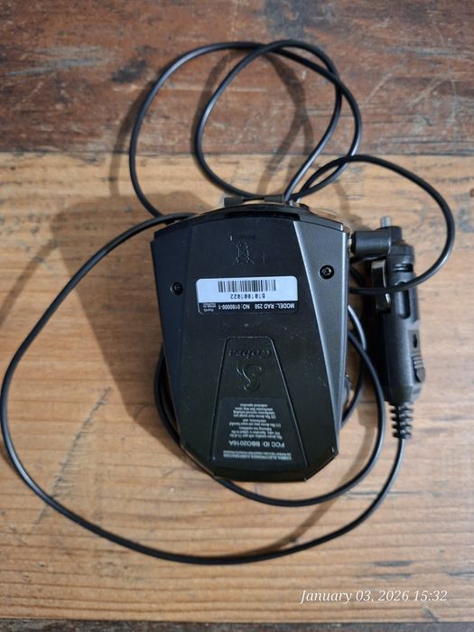 Vând detector Cobra RAD 250