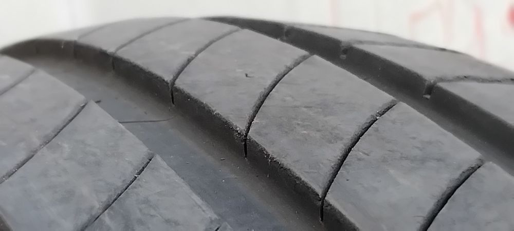 Гуми 205 60 16 Мишелин Michelin
2 броя. Нов внос. Не са нови! Цената е