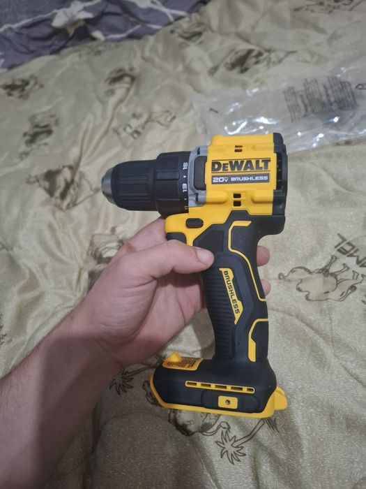 Шуруповёрт dcd794 Dewalt девалт