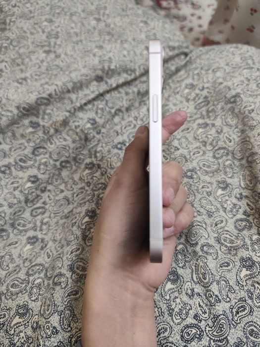 iPhone 13  без ремонт