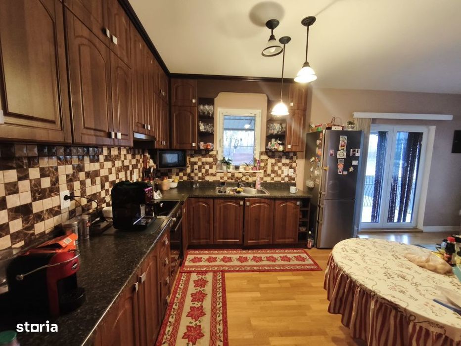 Casa in stil american, 120mp, 2450mp teren, Radauti