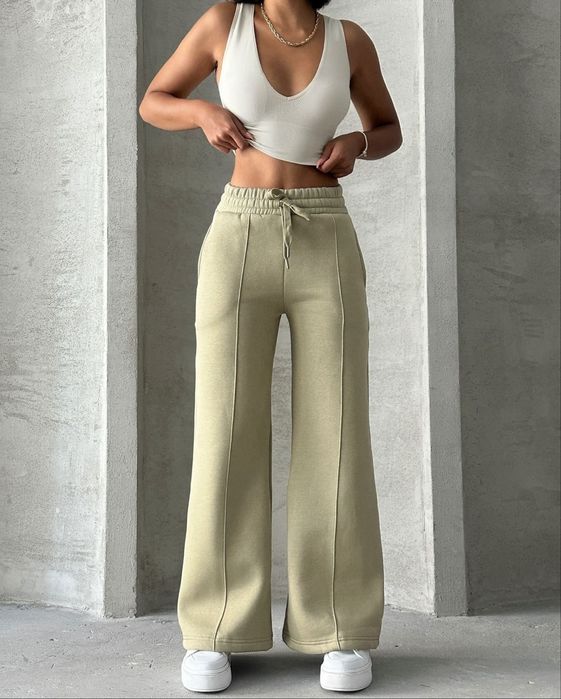 Спортивные женские штаны