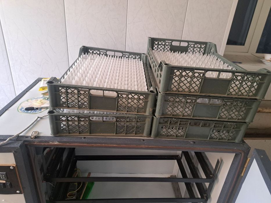 Инкубатор Хазина 528