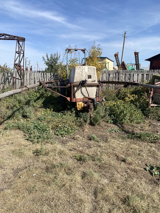 Продам опрыскиватель ОП2000