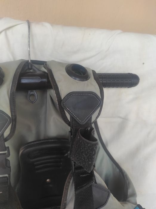 Водолазна жилетка