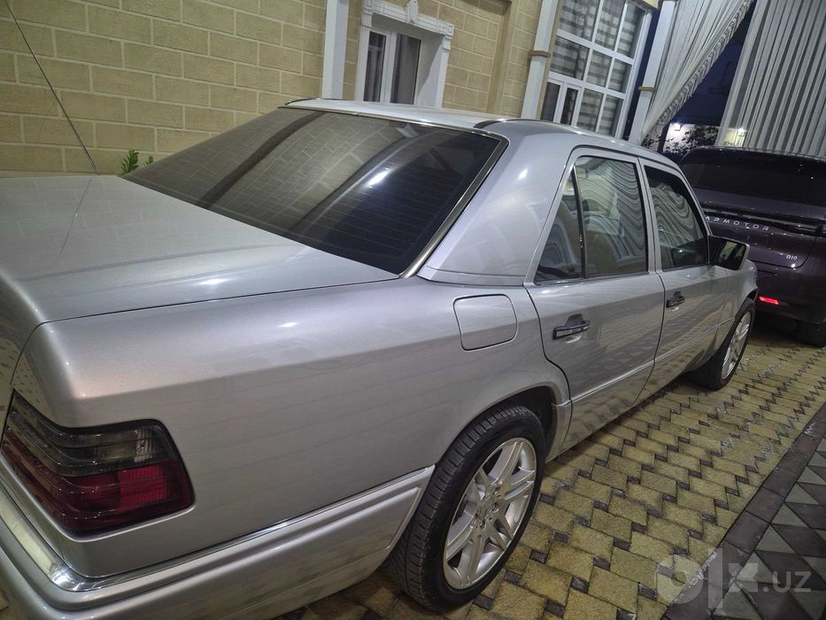 w124 мерседес Е220