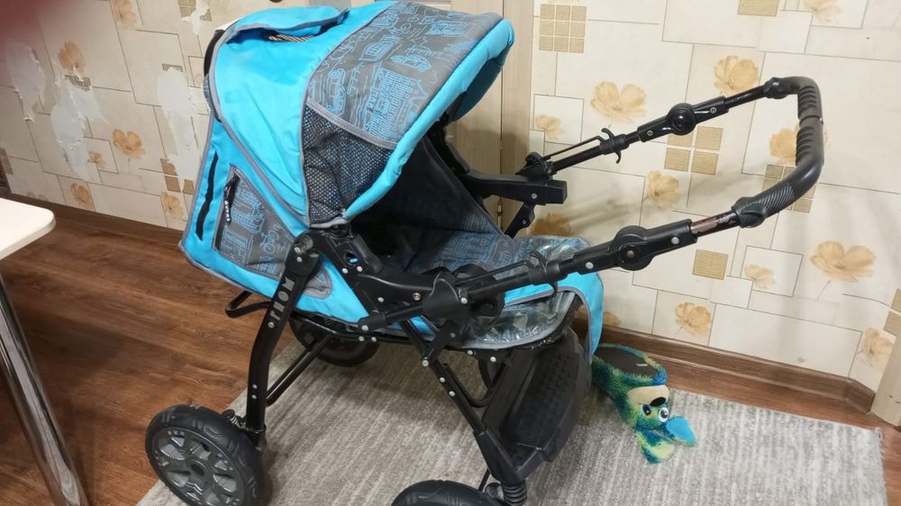 Продам детскую коляску