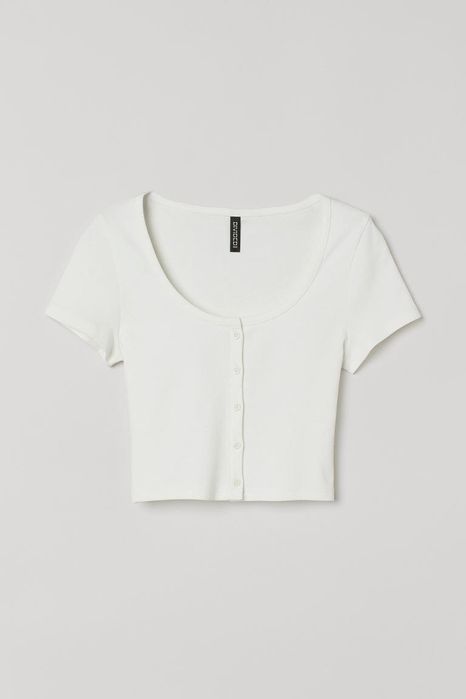 Женские топы в разных цветах