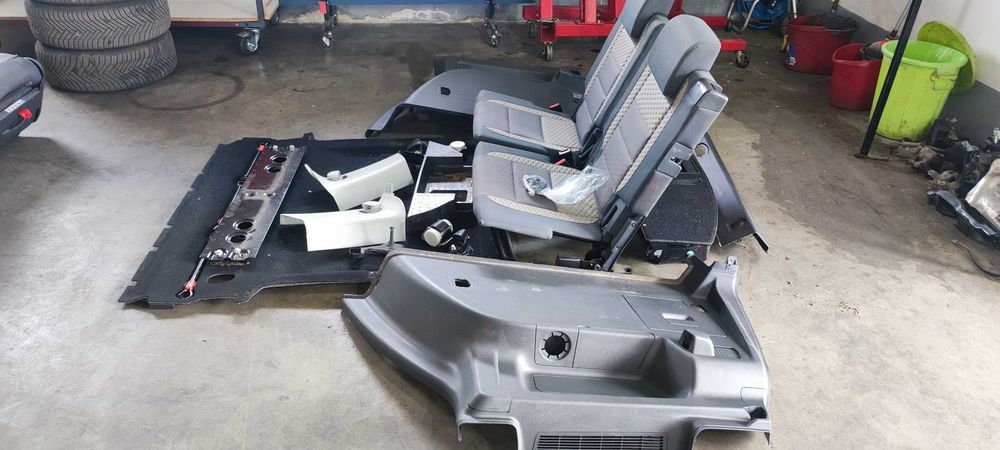 Set conversie scaune de la 5 la 7 locuri touran 1T2 cross 1.4 BMY