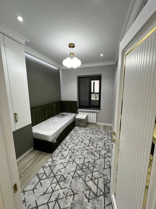 Мирабадский госпитальный  5-ком кв ор-р кафе Анор