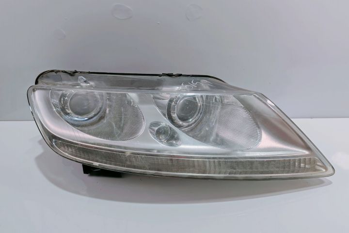 Far dreapta xenon Valeo Cu putin defect 3D1941016J Volkswagen VW Phae