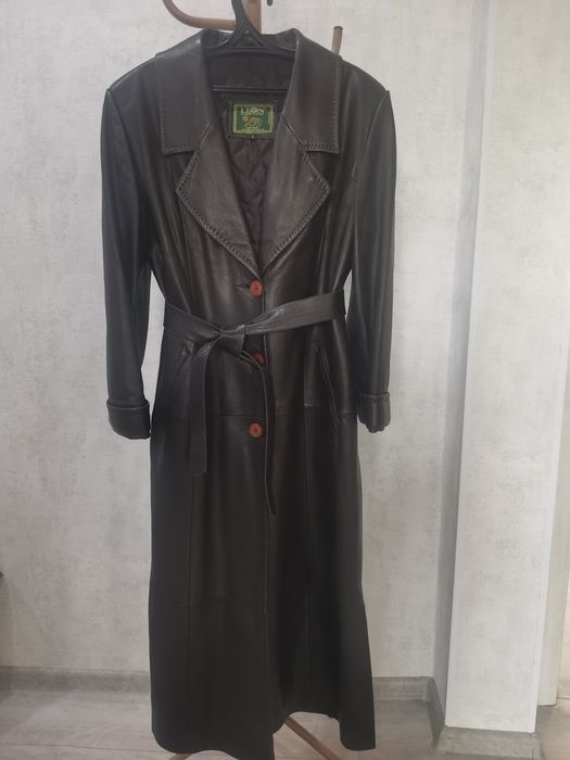 Кожаный женский плащ